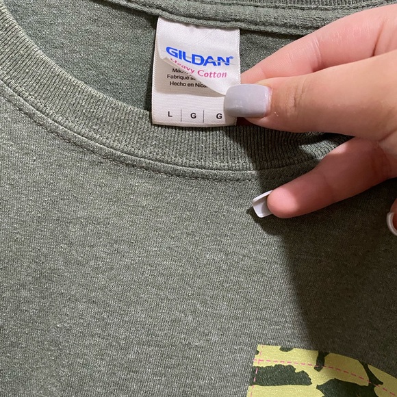 cute olive green t-shirt - Picture 3 of 6